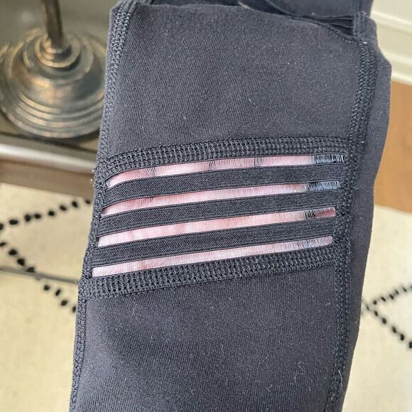 Alo Yoga Black Mesh Moto Leggings M - Picture 4 of 6